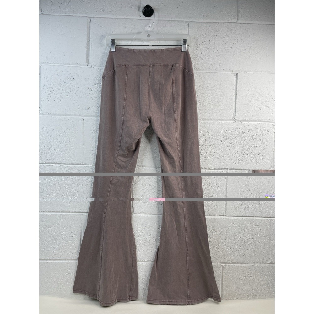 Urban Outfitters Women's Out From Under Aria  Flare Leggings Size M - Picture 8 of 8